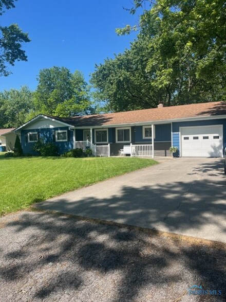 1008 S Lynn St, Bryan, OH 43506
