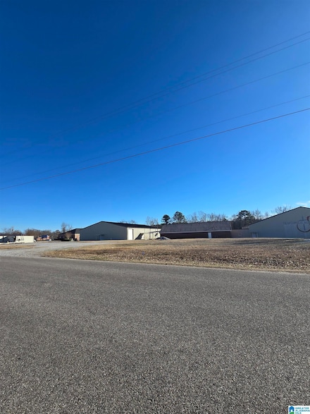 707 16th Ave N Unit 10 and 11, Clanton, AL 35045