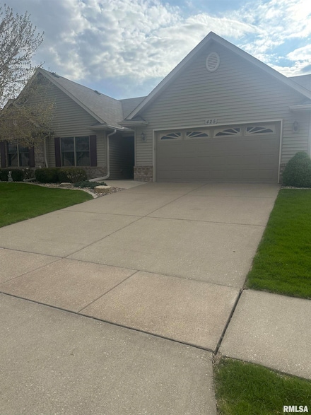 425 Kevin Rd, Blue Grass, IA 52726