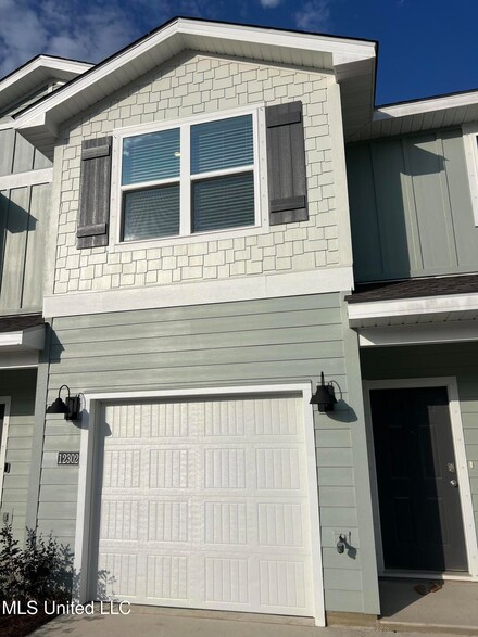 12302 Sinclair Dr, Gulfport, MS 39503
