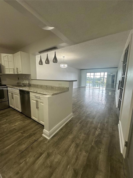 873 NE 195th St Unit 407, Miami, FL 33179