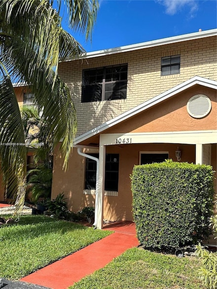 10431 NW 3rd St, Pembroke Pines, FL 33026