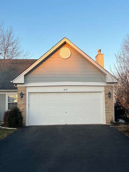 413 Prairieview Dr, Oswego, IL 60543