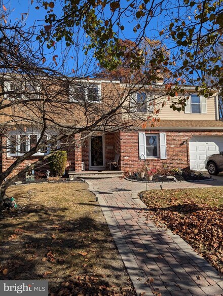26 Spring Hill Dr, Clementon, NJ 08021