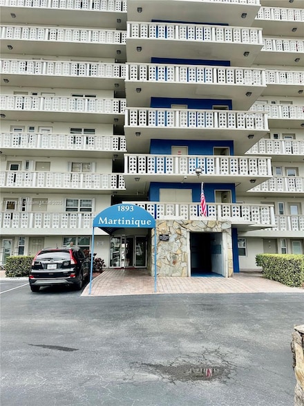 1893 S Ocean Dr Unit 601, Hallandale Beach, FL 33009