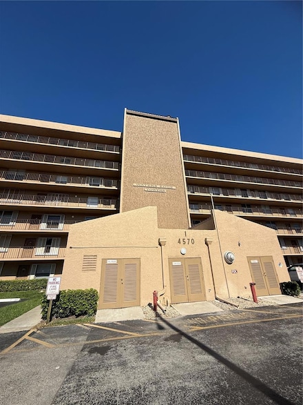4570 NW 18th Ave Unit 506, Deerfield Beach, FL 33064