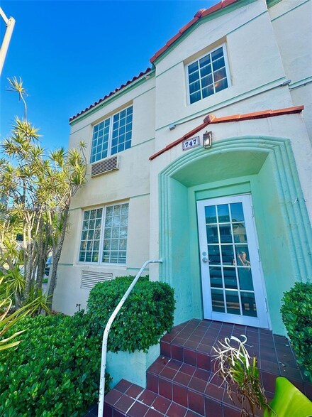 741 15th St Unit 3, Miami Beach, FL 33139