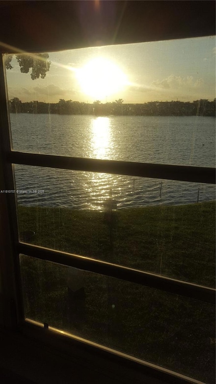 19080 NE 3rd Ct Unit 318, Miami, FL 33179