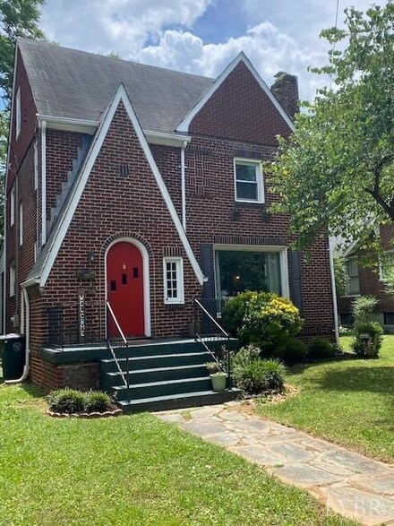 215 Langhorne Ln, Lynchburg, VA 24501