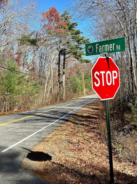 2 Farmer Rd, Merrimack, NH 03054