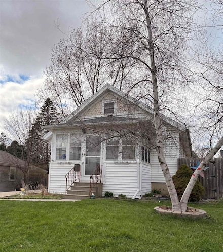 516 Columbus St, Sun Prairie, WI 53590