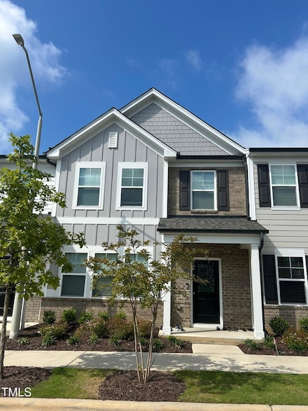 421 Parker Station Ave, Fuquay-Varina, NC 27526