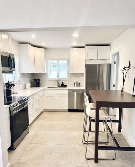 3246 Pierce St, Hollywood, FL 33021
