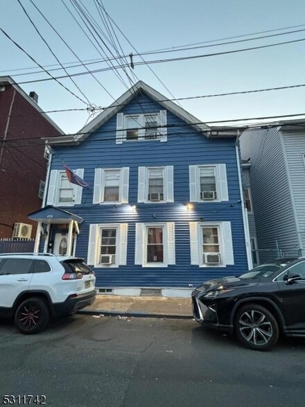 498 Summer St, Paterson, NJ 07501