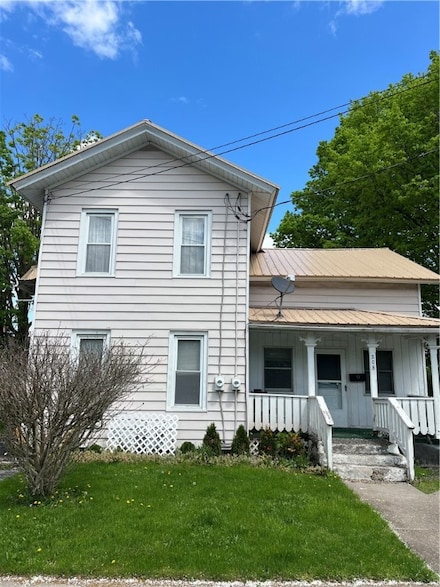 208 Van Buren St, Newark, NY 14513