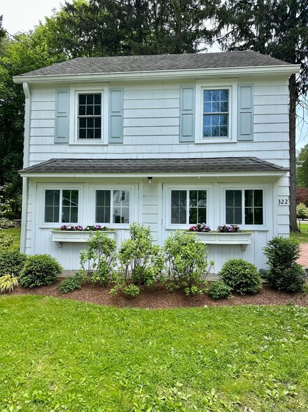 322 Greens Farms Rd, Westport, CT 06880