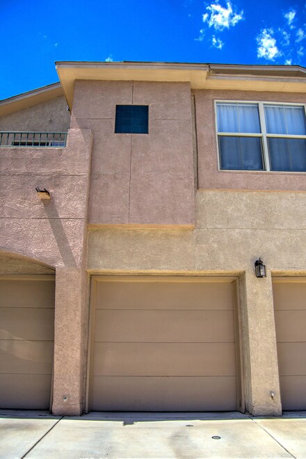 5736 Valle Alegre Rd NW Unit 2, Albuquerque, NM 87120