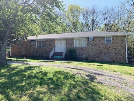 Multi-Family Homes & Duplexes for Sale in 37090 - Homes.com Multi-Family Homes & Duplexes for Sale in 37090 - Homes.com