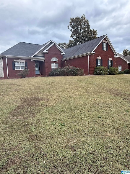576 Lillian Ln, Anniston, AL 36207