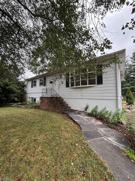 52 Post St, Midland Park, NJ 07432