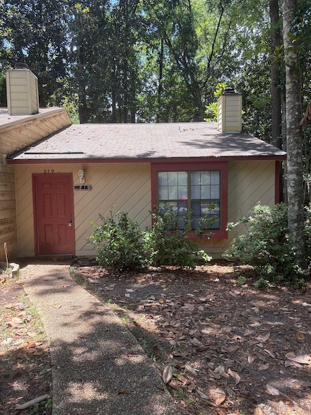 219 Parkbrook Cir, Tallahassee, FL 32301