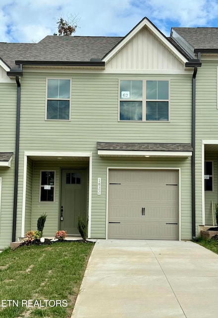 1822 Bennett Village Dr, Maryville, TN 37804