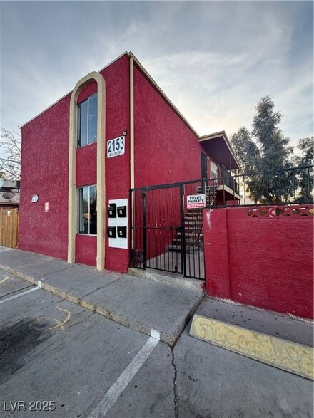 2153 Daley St, North Las Vegas, NV 89030
