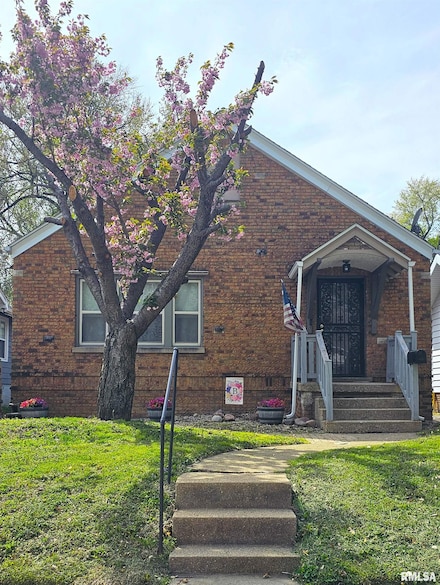 2417 Yale Blvd, Springfield, IL 62703