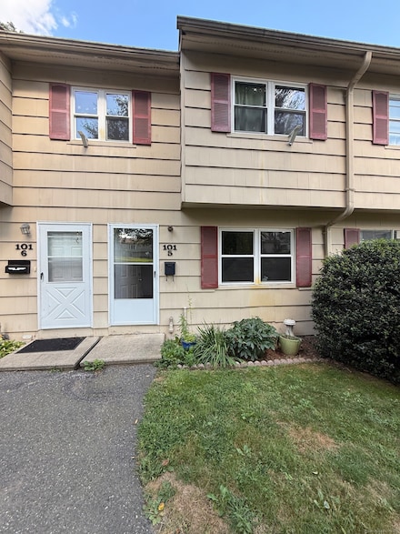 101 Ridge Rd Unit 5, Naugatuck, CT 06770