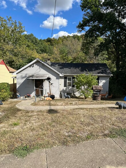 4828 Pride Pkwy, Taylor Mill, KY 41015