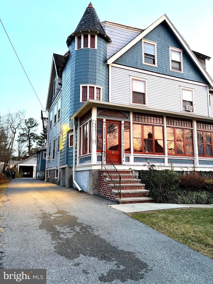 24 W Greenwood Ave Unit 3RD FLOOR, Lansdowne, PA 19050