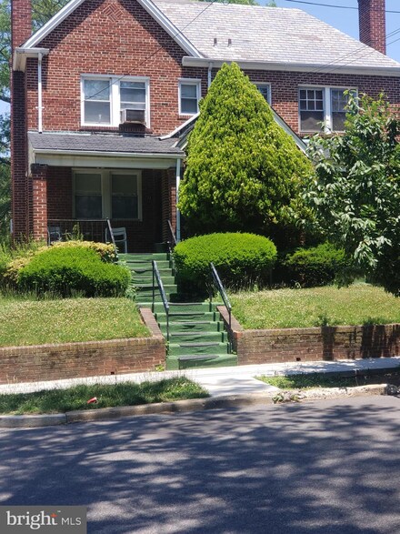 731 Nicholson St NW, Washington, DC 20011