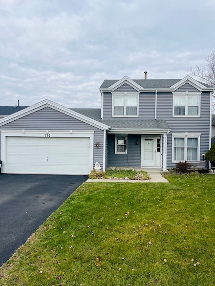 716 Greenmeadow Ct, Crystal Lake, IL 60014