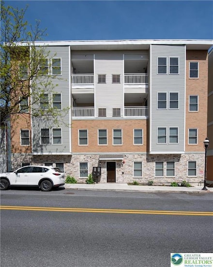 623 Walnut Ave Unit C2, Easton, PA 18042