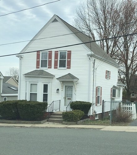 24 Willie St, Haverhill, MA 01832