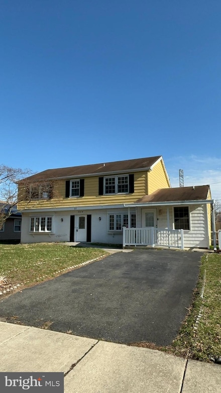22 Mayapple Ln, Willingboro, NJ 08046