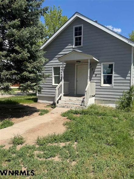 1729 10th Ave, Scottsbluff, NE 69361