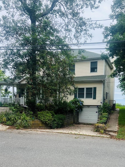37 Culross Dr, Rocky Point, NY 11778