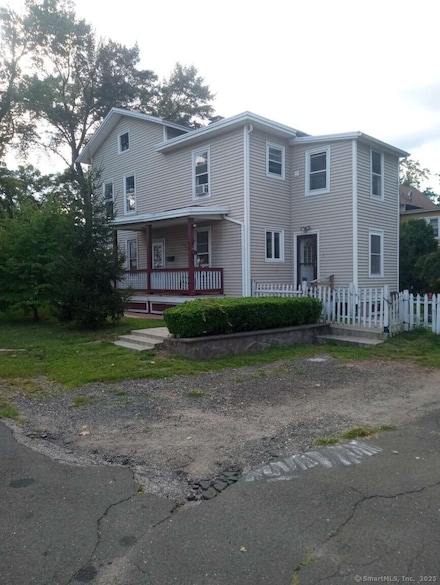 7 Locust Ave, Danbury, CT 06810