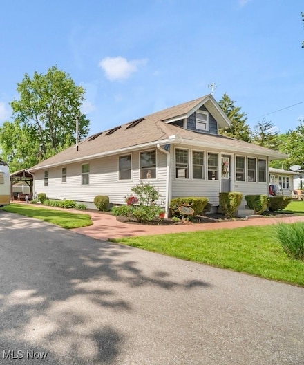 184 Brookshore Dr, Chippewa Lake, OH 44215