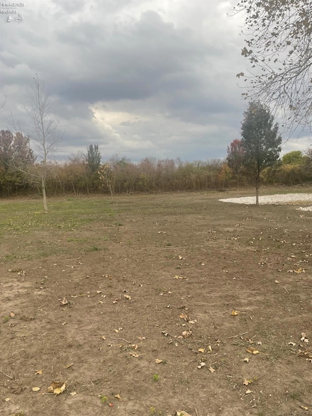 676 Salem Dr, Huron, OH 44839