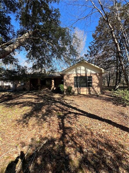 208 Dyson Creek Rd, Pollock, LA 71467