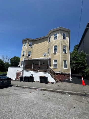 25 Columbia St, Worcester, MA 01604