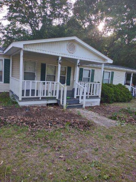 117 Croft's Mill Rd, Camden, SC 29020