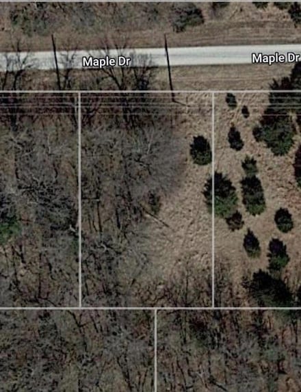 70 Maple Dr, Linn Valley, KS 66040