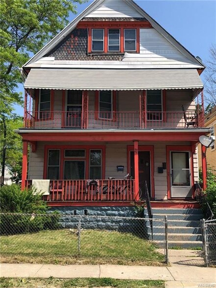218 Laurel St, Buffalo, NY 14208