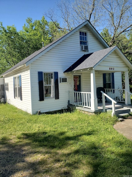 803 Pine Ave, Mena, AR 71953