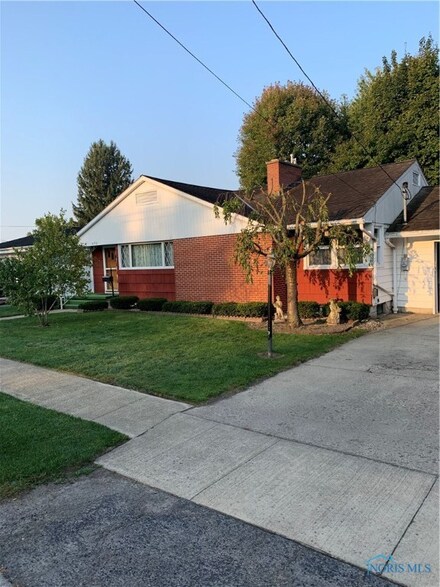 470 S Hazel St, Upper Sandusky, OH 43351