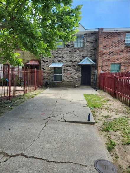 5913 Beechcraft St, New Orleans, LA 70126