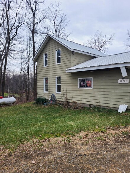 12701 Holibaugh Rd, Springport, MI 49284